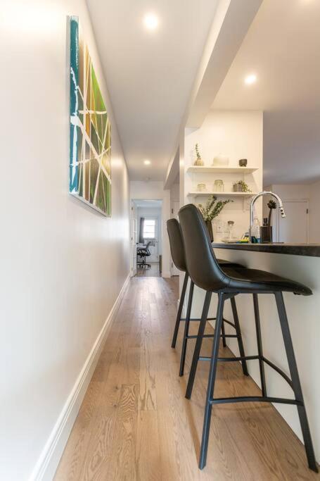 Free Parking, Beautiful 4 1/2- 2 Bedroom Apartment Монреаль Экстерьер фото