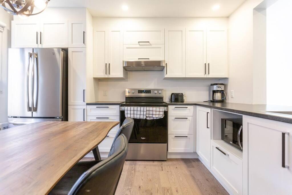 Free Parking, Beautiful 4 1/2- 2 Bedroom Apartment Монреаль Экстерьер фото